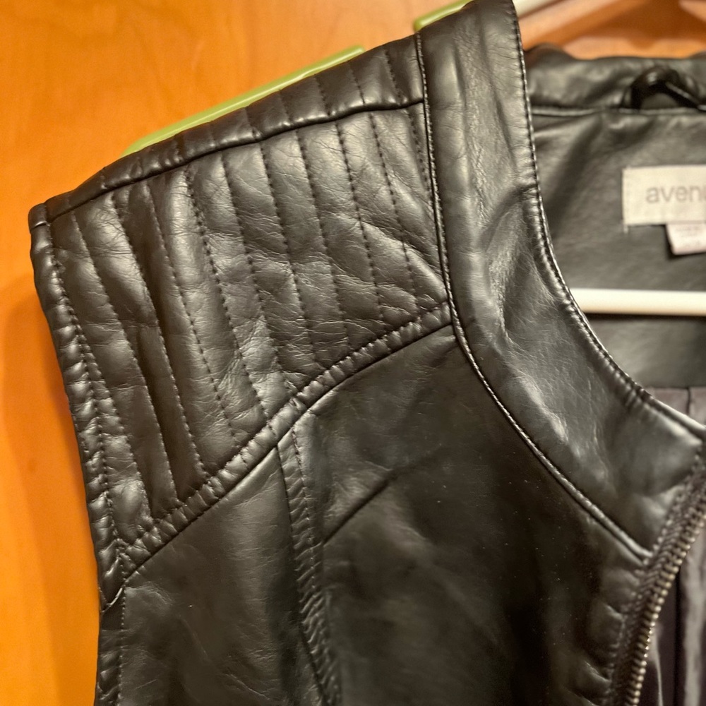 Avenue faux leather black vest. Size 26/28 Plus - Picture 2 of 7
